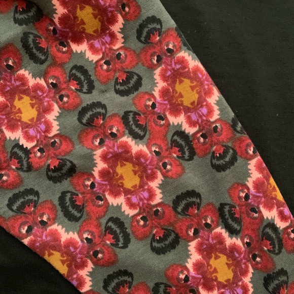 LulaRoe Randy - Picture 3 of 3